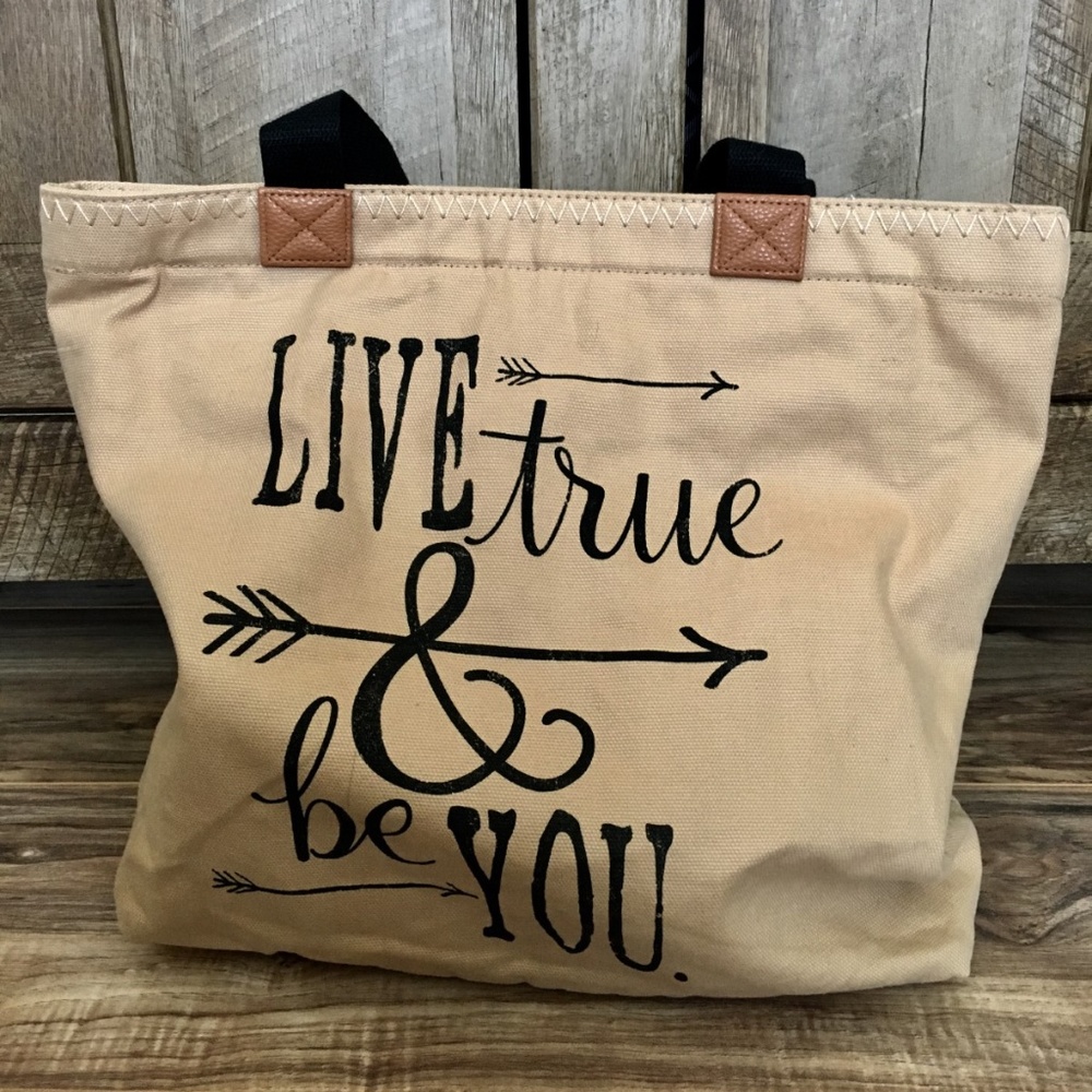{New} thirty-one Wander Bag "Live True & Be You"